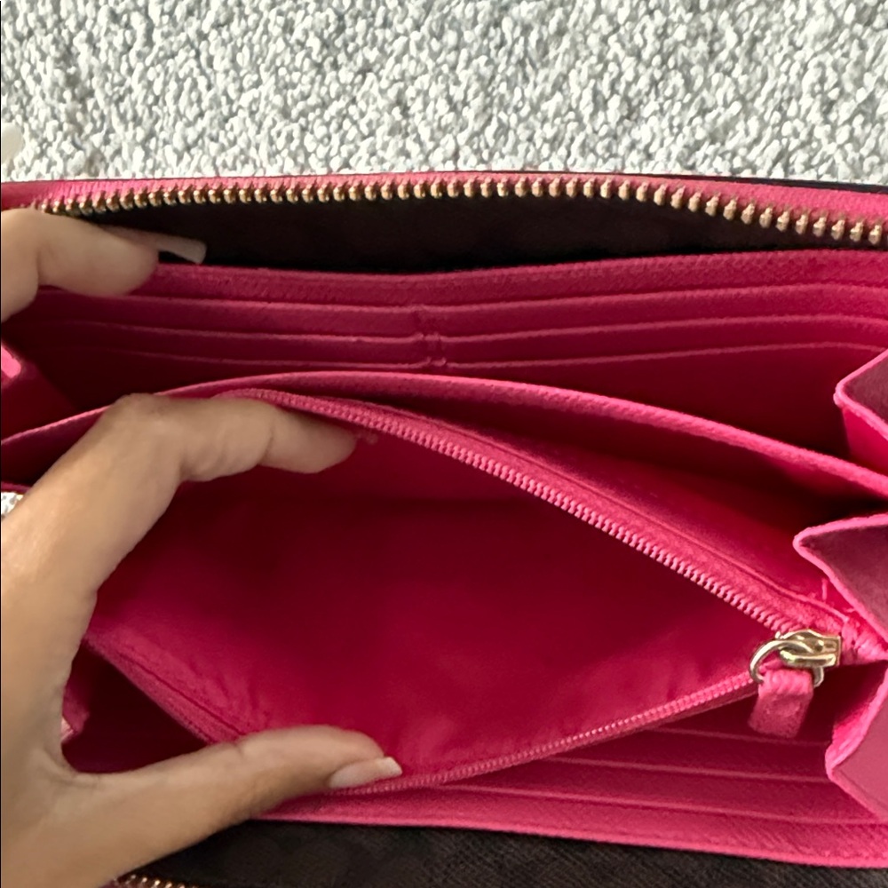Coach Fuchsia Women's Wallet - Picture 5 of 8